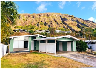 7302 Mokuone St, Honolulu, HI 96825