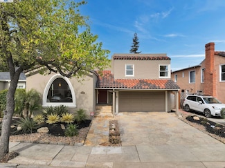 3016 Hyde St, Oakland, CA 94601