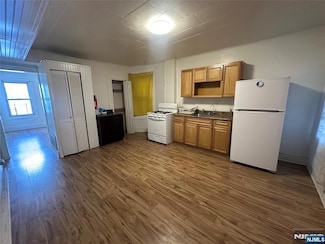 256 N 4th St Unit 2, Paterson, NJ 07522