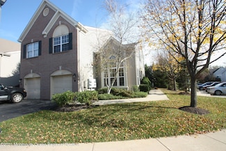 86 Banyan Blvd, Holmdel, NJ 07733