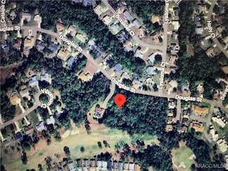 73 Douglas St, Homosassa, FL 34446