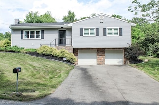 6221 Gault Rd, Canfield, OH 44406