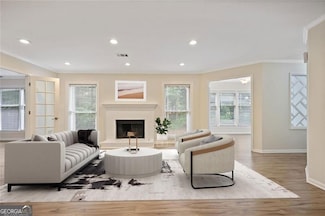 911 Hollyfax Cir NE, Atlanta, GA 30328