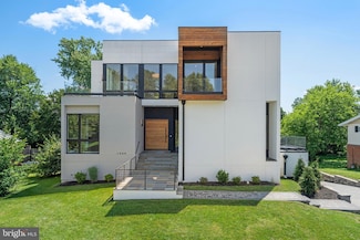 1459 Dewberry Ct, McLean, VA 22101