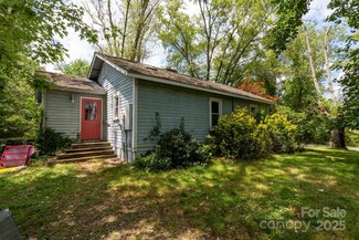 92 Bailey Rd, Candler, NC 28715