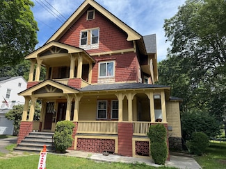 18 Valentine St, Waterbury, CT 06708