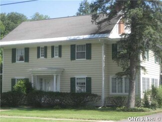 35 University Ave, Hamilton, NY 13346