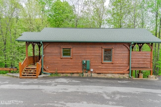 869 Great Smoky Way, Gatlinburg, TN 37738