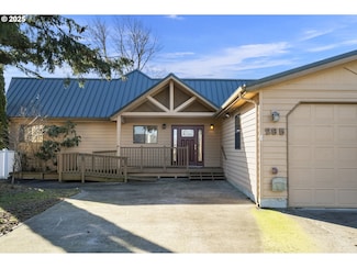 285 W Sunny Sands Rd, Cathlamet, WA 98612