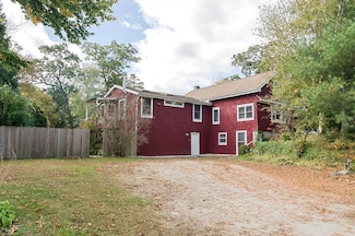 19 Black Point Rd, Webster, MA 01570