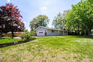 4001 W 111th St, Bloomington, MN 55437
