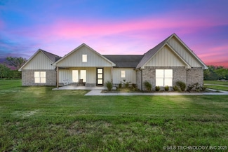 3144 N 205 Rd, Beggs, OK 74421