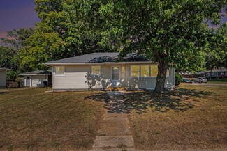 2015 36th St SW, Wyoming, MI 49519