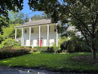 28 Wayaawi Ave, Bayville, NY 11709