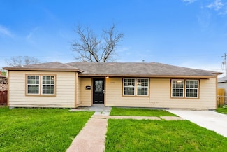 1202 Trimm Ave, Pasadena, TX 77502