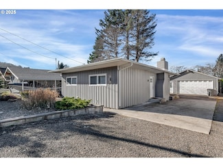 243 N Juniper St, Rockaway Beach, OR 97136