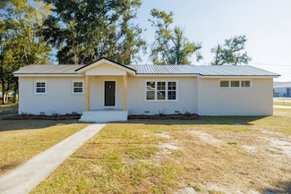 47 S Miller St, Lakeland, GA 31635