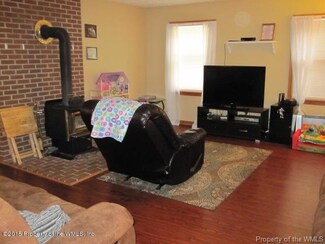 5349 Old Dogwood Ln, Gloucester, VA 23061