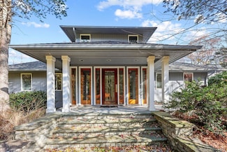 440 Mount Sanford Rd, Cheshire, CT 06410