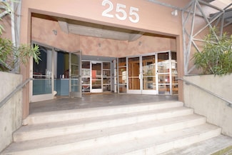 255 3rd St Unit 202, Oakland, CA 94607