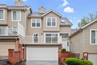 2222 Clayville Ct Unit 4, Chesterfield, MO 63017