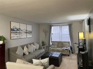 87-70 173rd St Unit 5E, Jamaica, NY 11432