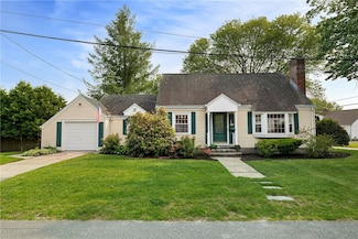50 Piedmont St, Cranston, RI 02910