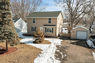 9063 Dunlap Ave, Circle Pines, MN 55014