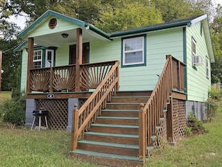 28 Warehouse St, Dillwyn, VA 23936