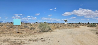 800 E Avenue K 14, Lancaster, CA 93535