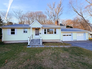 7 Mallard Rd, Norwalk, CT 06850