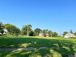 2483 Parker St, Detroit, MI 48214