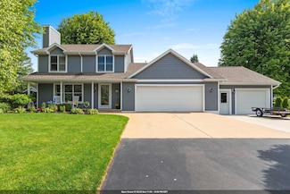 2118 Weedy St, Suamico, WI 54313