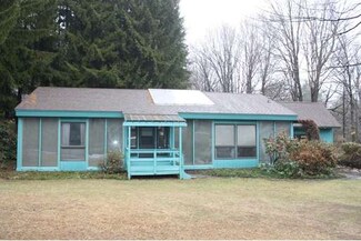 103 Hillside Rd, South Deerfield, MA 01373