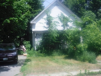 23 Schmitt St, Claremont, NH 03743