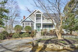 211 N Lowell St, Methuen, MA 01844
