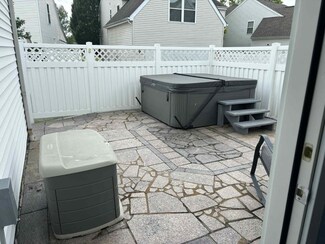 4564 Pebble Beach Dr, Grove City, OH 43123