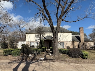 6903 Vinewood Cir, Houston, TX 77088