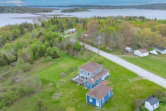 30 Hardys Hill Rd, Deer Isle, ME 04627