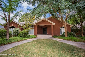 1809 E Carter Dr, Brownfield, TX 79316