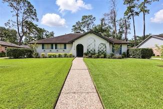 1118 Woodfield Ln, Houston, TX 77073