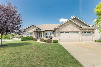 113 Stonebridge Crossing Dr, Maryville, IL 62062