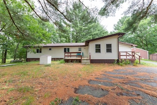 2102 Maple St, Friendship, WI 53934