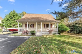 1120 S Glebe Rd, Montross, VA 22520