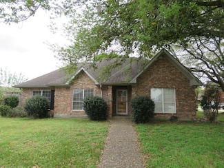 3157 Lancaster Ln, Port Neches, TX 77651