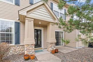 11182 Aberdeen St NE Unit D, Blaine, MN 55449