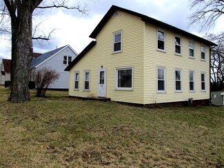 104 5th St, La Salle, IL 61301