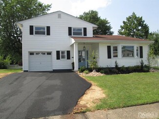 69 Beacon St, Port Reading, NJ 07064