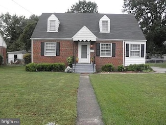 1766 Oakland St, Petersburg, VA 23805