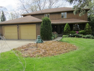 1219 Riverside Dr, Huron, OH 44839